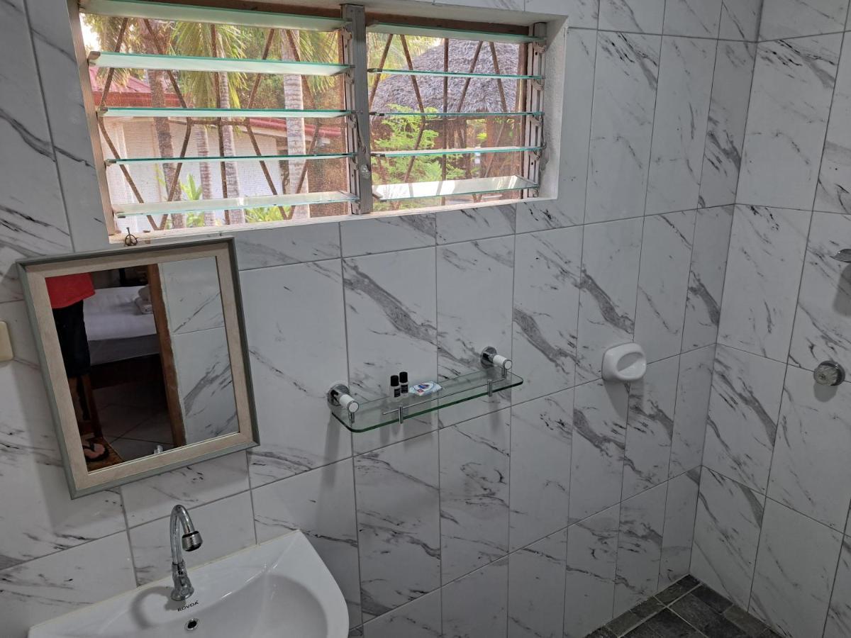 Palmera Palma Private 1-Br Bungalow In โมอัลโบอัล ภายนอก รูปภาพ